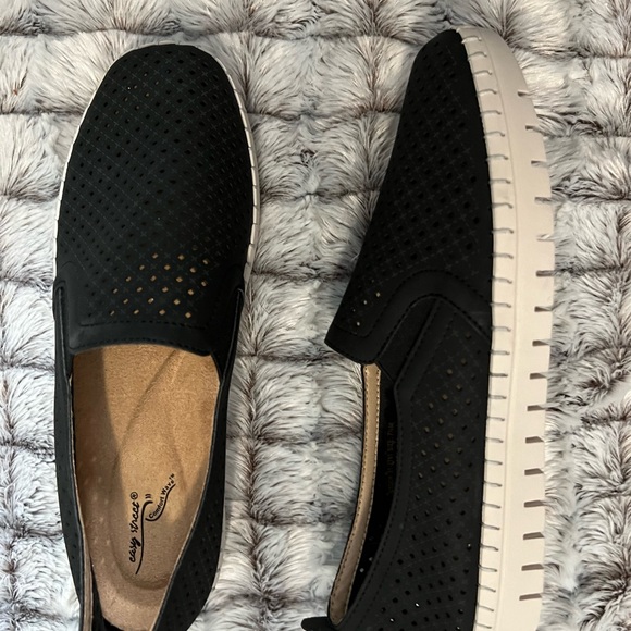 NWOT • Easy Street’s Comfort Wave Slip-On - Picture 4 of 15